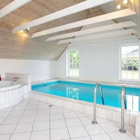 Lovely Waterfront Pool House 12 Persons Bøtø By